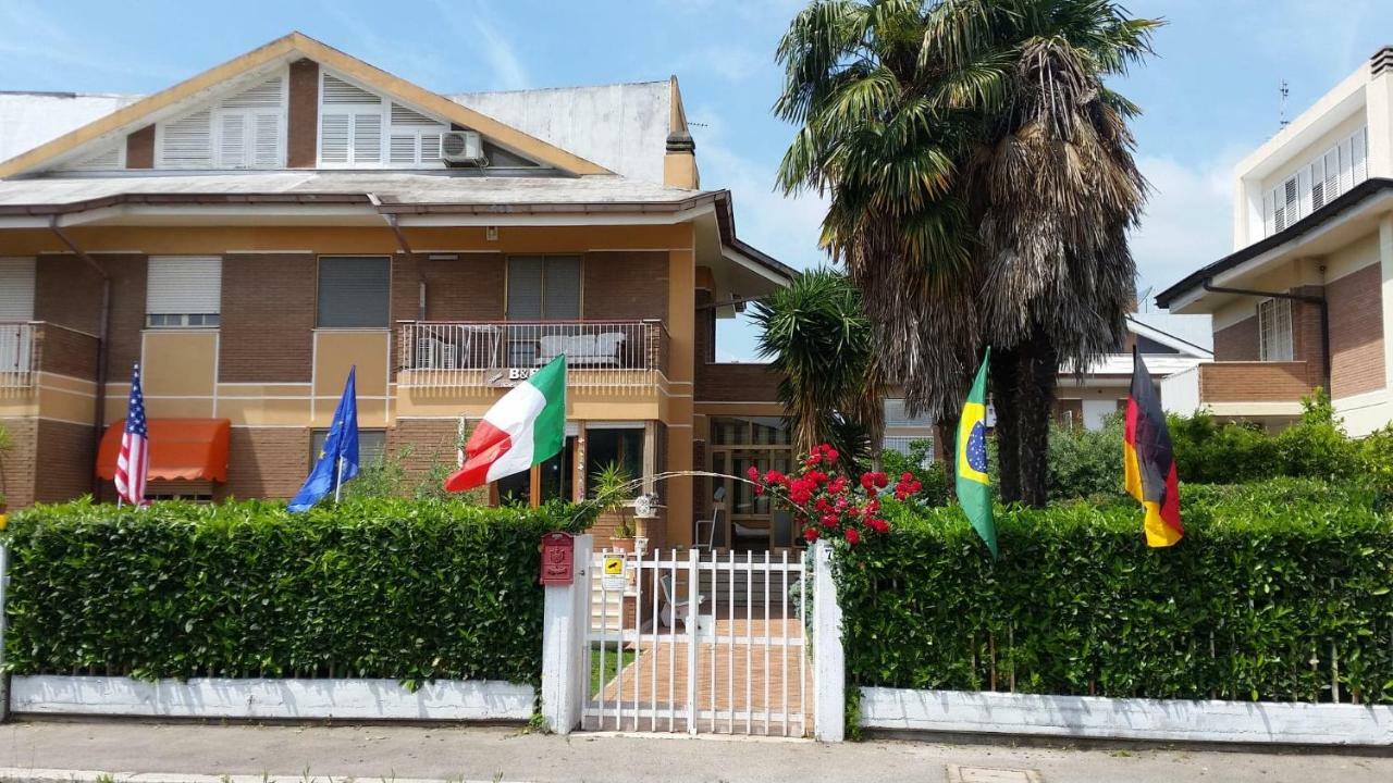 Home Denise E Luca 拉蒂纳 外观 照片